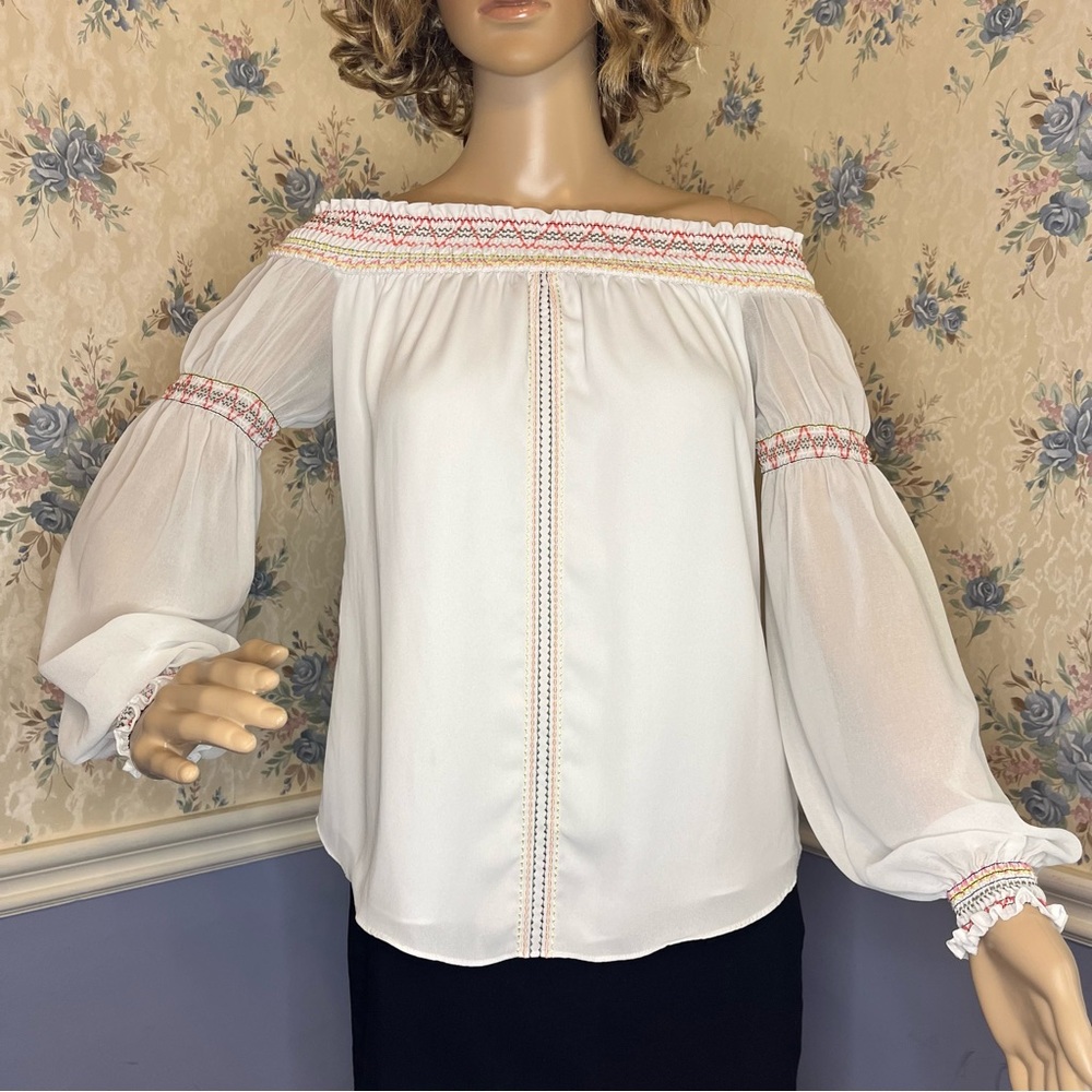 White House black market Off Shoulder Oceana Boho long sleeve Blouse, size Xs